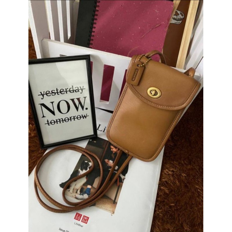 ready Tas coach phone crossbody brown asli