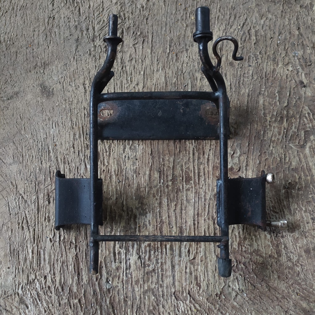 Breket Pangkon Dudukan Lampu Depan Honda tiger 2000 megapro primus Original