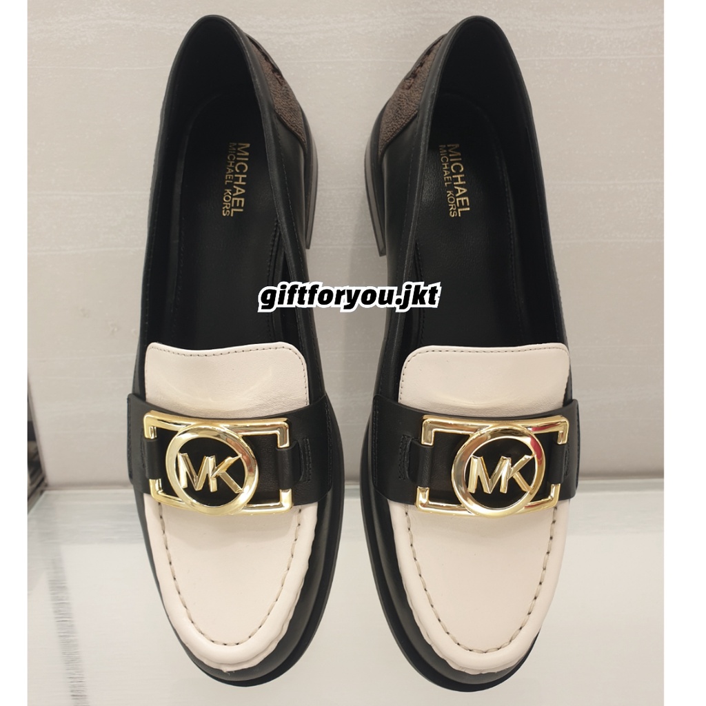 Sepatu Wanita Michael Kors April Loafer Light Cream Flat Woman Shoes Original Branded