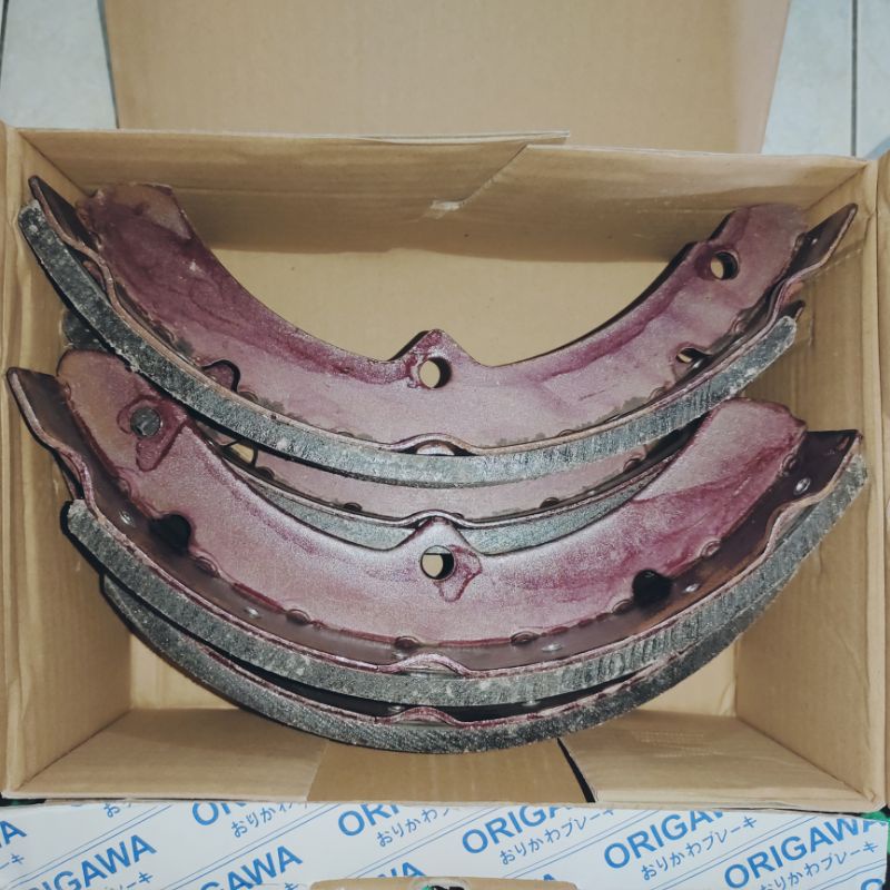 Kampas Rem / Brake Shoe / Toyota Dyna Rino 115 PS 14B (83-up) / Dyna ET 110 PS / K 2316 / Depan