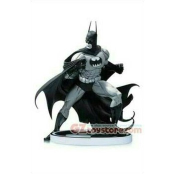 ] Batman Black & White: Batman by Tim Sale 2nd Edition Statue