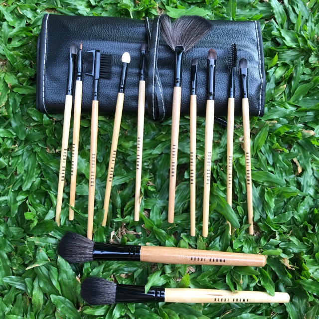 Kuas Make Up Set 12 pcs halus lembut murah Brush