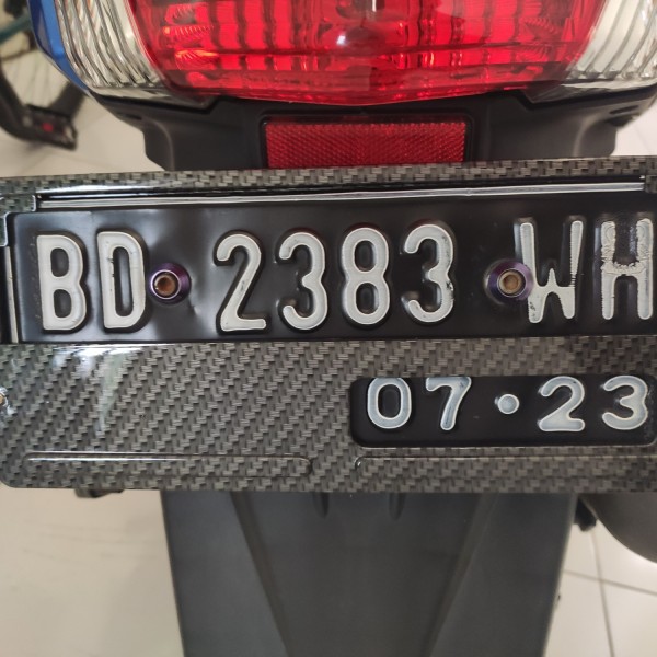 Cover Tutup Sarung Plat Nomor Carbon Cover Tempat Plat Nomor Universal Semua Motor Carbon