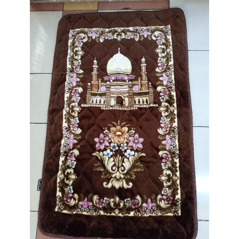 Sejadah afgani. Tebal dan empuk anti dlip