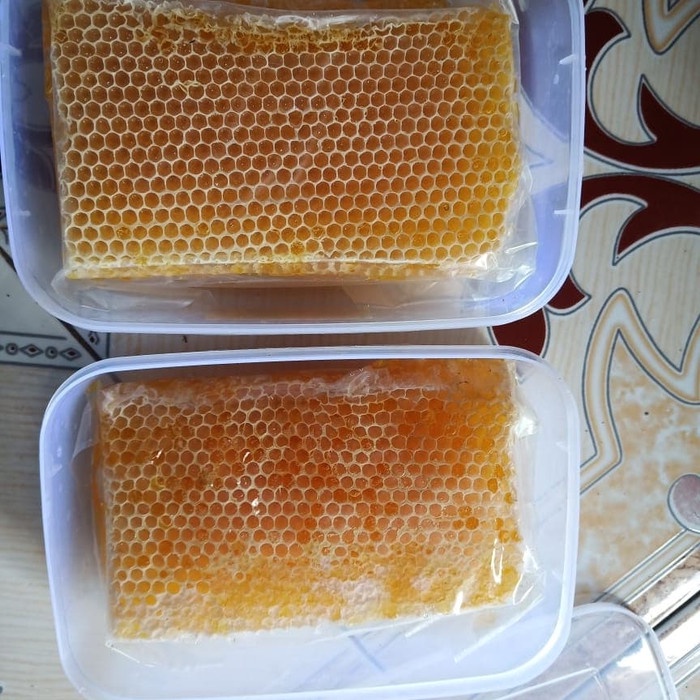 

madu- madu sarang / honey comb madu sarang asli -madu.