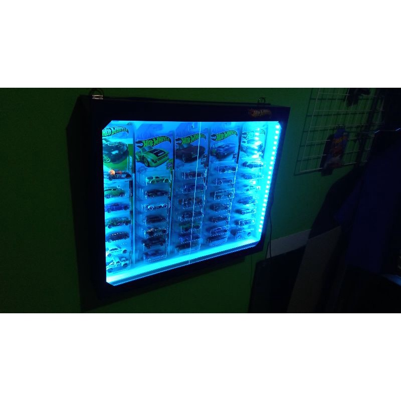 Rak Hotwheels Blister Reguler Pintu Sliding Akrilik Lampu LED RGB Dan Remote Wireless