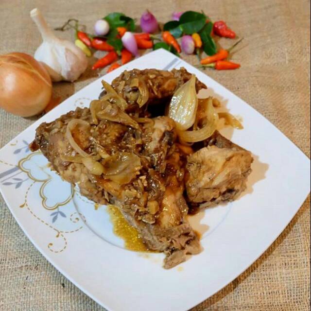 

Ayam kecap siap santap per ekor