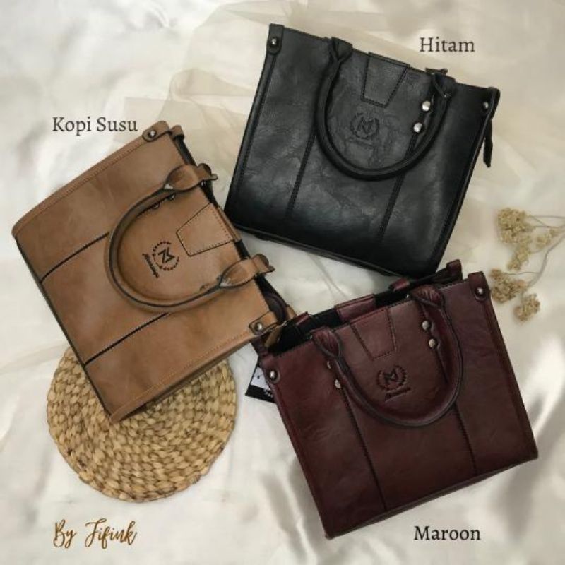 Kirana Tas Selempang/Slingbag/Handbag by Moonzaya