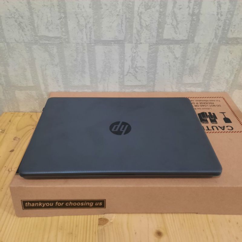 Laptop HP 240 G8 intel Cor i3-1005G1 Gen 10 Ram 4GB/HDD 1TB Ultra HD Graphic Body super slim Windows 10