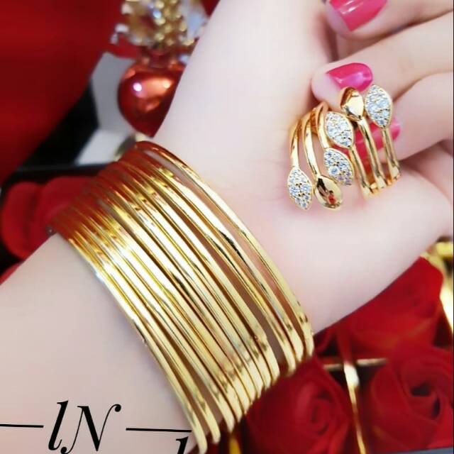 Xuping lapis emas 18 Karat