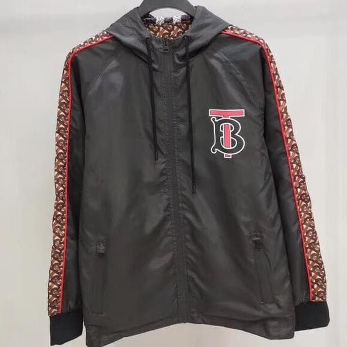 Barang Terjamin Jaket Burberry Pria Mirror 1:1 Quality / J01 DISKON