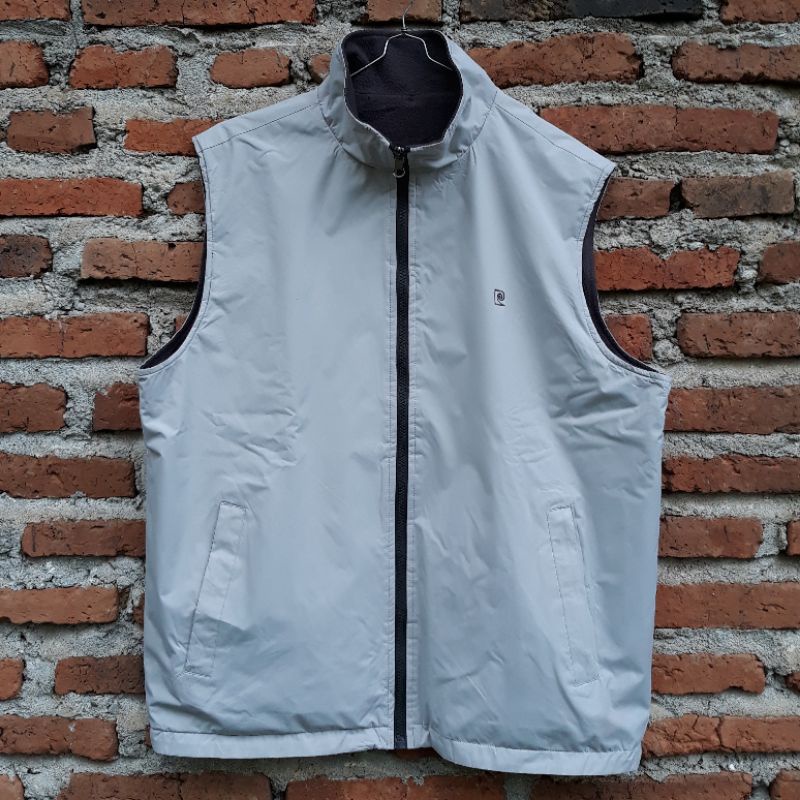 Rompi Outdoor Pierre Cardin Bolak Balik Pria Wanita Bekas