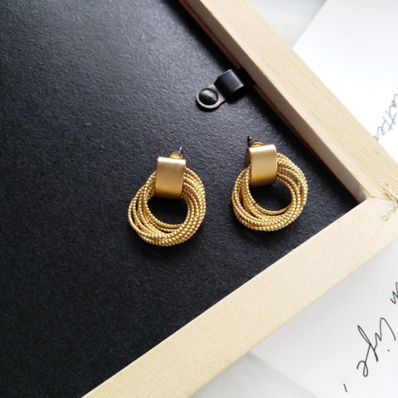 SIY  1 Pair Golden Metal Multi-layer Circle Winding Geometric Round Small Stud Earrings for Women Girl Party Fashion Jewelry