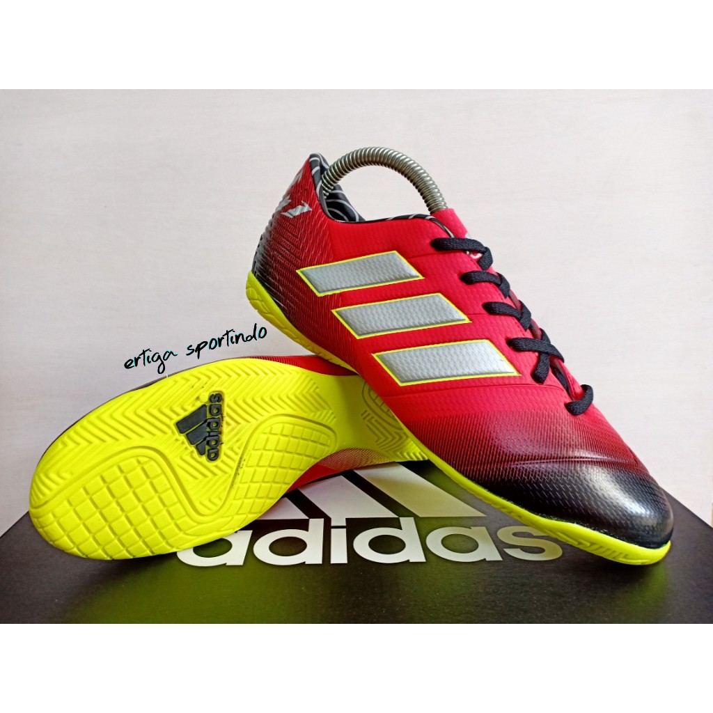 Sepatu Futsal Adidas Nemesiz // Sepatu Futsal Murah