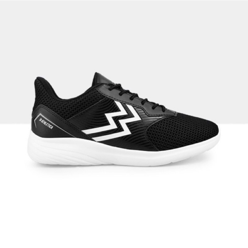 Sepatu Running Pria / Sepatu Athletica Larryflow Black White - 38