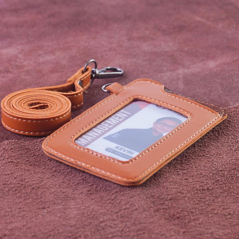 

(PROMO TMW92) NAME Tag ID Card Case & Holder Terbuat Dari Kulit Sapi Asli Kulit Lanyard Berkualitas Tali Gantung papan nama tempat kartu ATM tempat gantungan foto pengenal tanda pengenal pegawai karyawan pekerja kantor perlengkapan kantor Q leather ✱