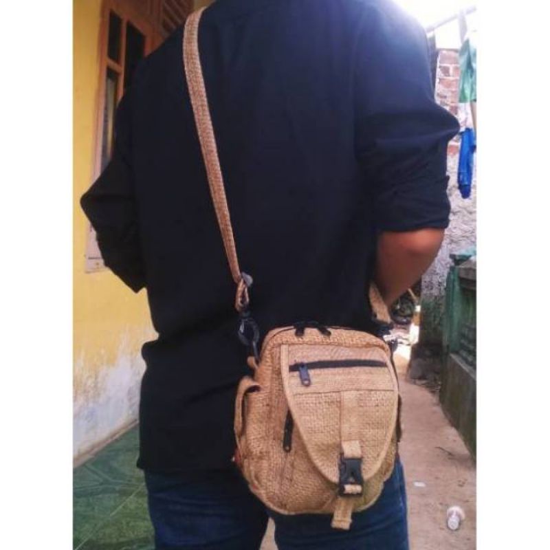 TAS KARUNG GONI TAS SELEMPANG KARUNG GONI TAS WAISTBAG GONI