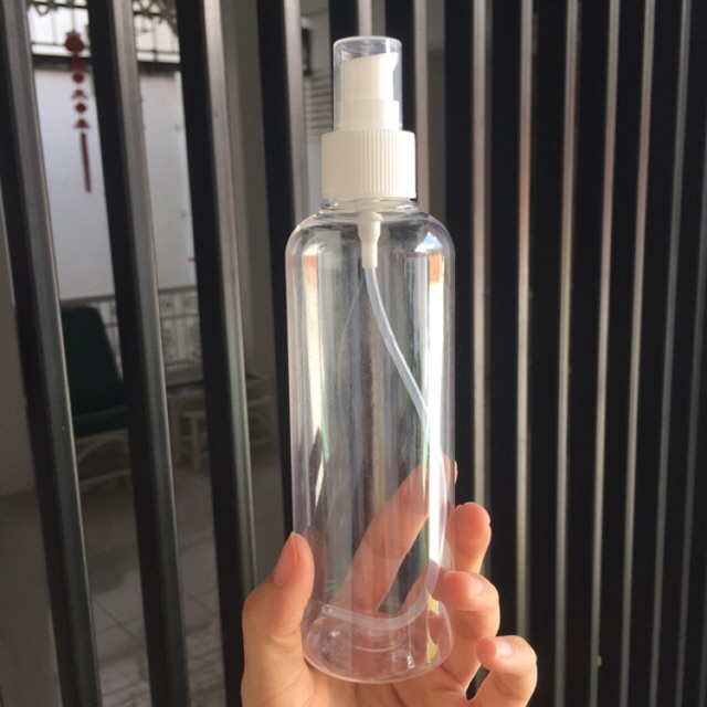 Botol kosong pump 250ml transparan isi ulang serbaguna Botol kosong pump 250ml transparan isi ulang serbaguna