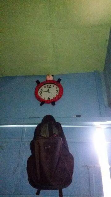 Bando/ Cover Jam Dinding