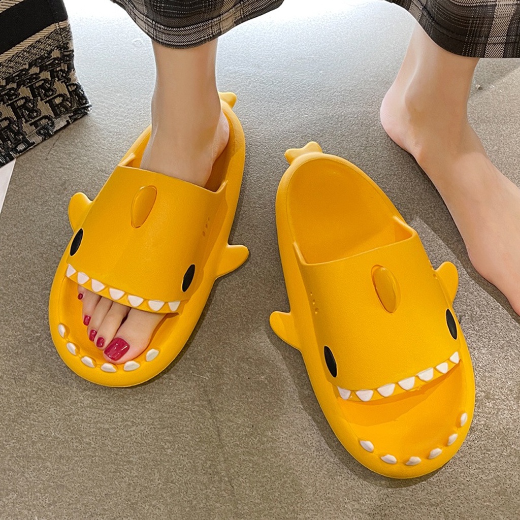 ☛TK☚ Sandal Slip On Wanita Karakter Hiu Dewasa Korean Style Sendal Anti Slip Ringan R793