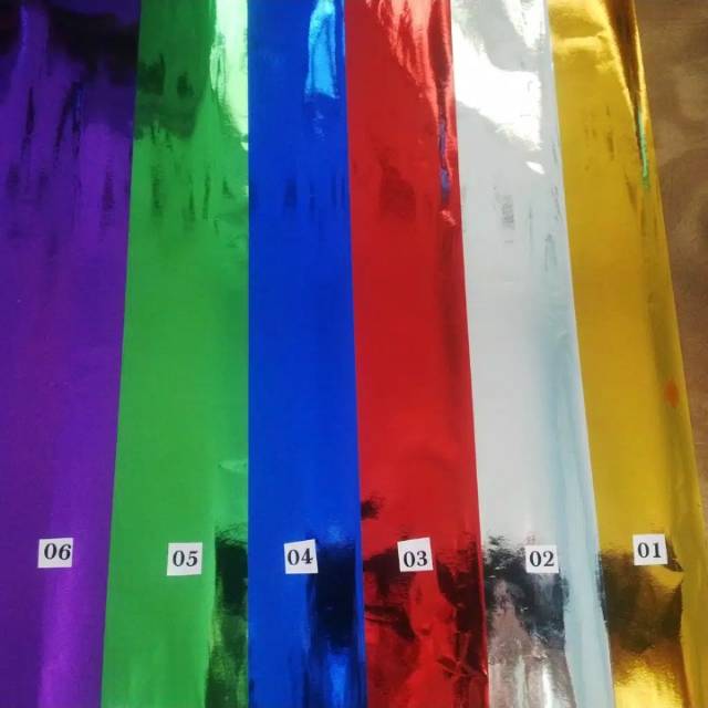 

Kertas Kilap warna-warni