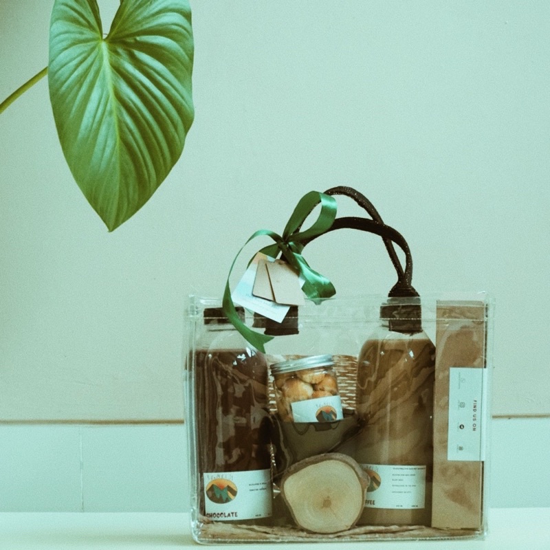 

Hampers aesthetic - parsel aesthetic - hadiah aesthetic - hampers lebaran - hampers natal - hampers CNY- hampers ulang tahun