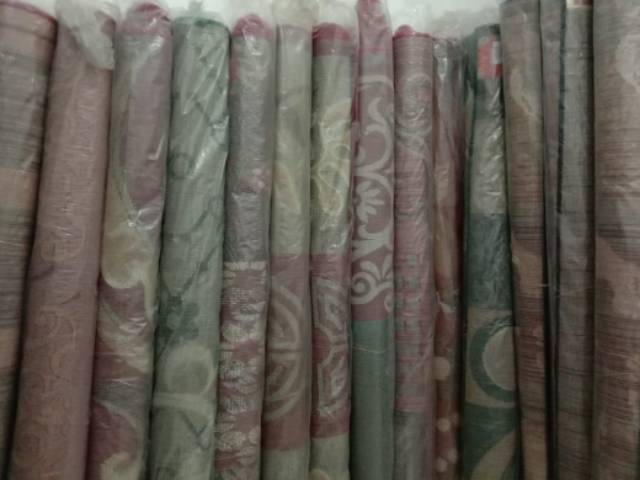 Karpet Permadani Motif Ukuran 230x310 cm Kualitas Premium Bahan Lembut dan Halus