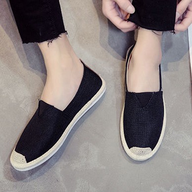 Sepatu Pria Kasual Slip On Sepatu Casual Trendy Original Import Kualitas Bagus Nyaman Dipakai