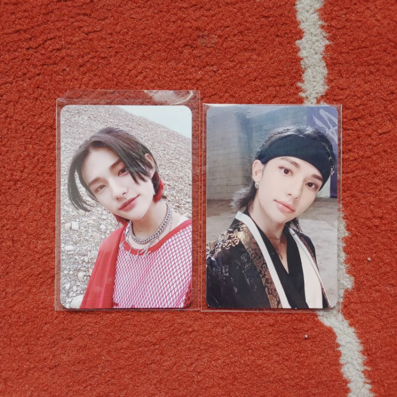 PC PHOTOCARD NOEASY HANBOK MERAH HYUNJIN