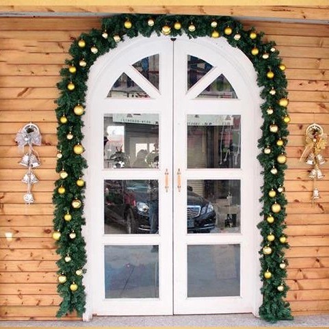 natal-hiasan- grosir garland daun dekorasi natal hiasan tangga daun lilit kawat -hiasan-natal.