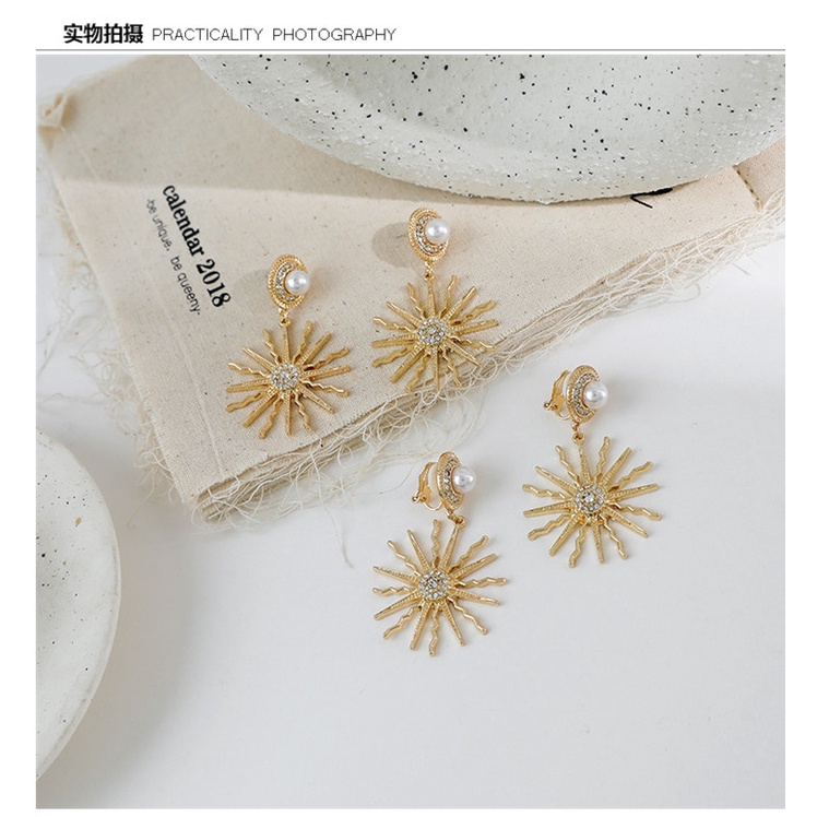 Anting S925 silver needle Bentuk Bunga Matahari Gaya Eropa Dan Amerika Untuk Wanita sun flower