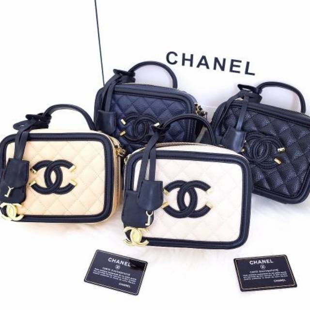Chanel CC Filigree Vanity Case Bag Tas