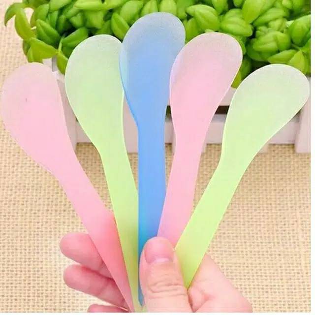 Spatula bahan plastik