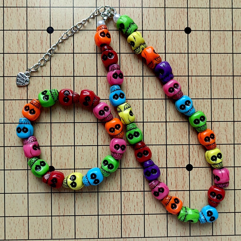 Harajuku gaya warna-warni tengkorak perhiasan akrilik hantu kepala manik-manik gelang/Kalung set Hal