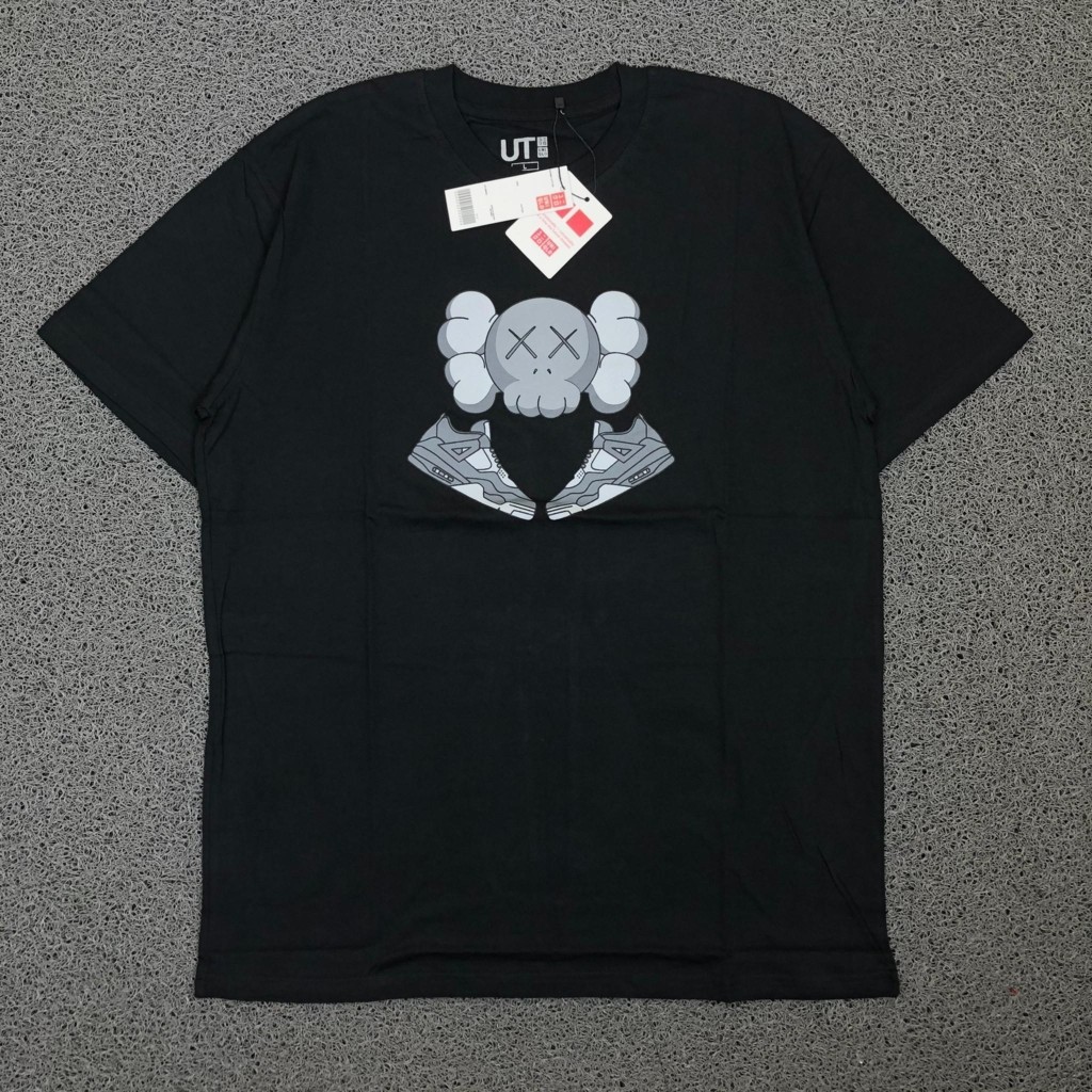 KAOS TEE T-SHIRT KAOS KAWS X AIR JORDAN RETRO 4 BLACK GENUINE MURAH