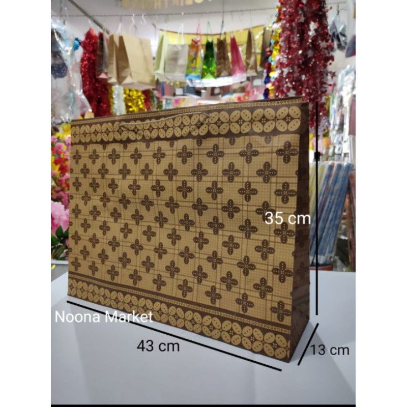 

Paperbag Batik 44 x 13 x 35 cm / Paperbag XL Tidur Batik / Tas Tali XL Tidur Batik