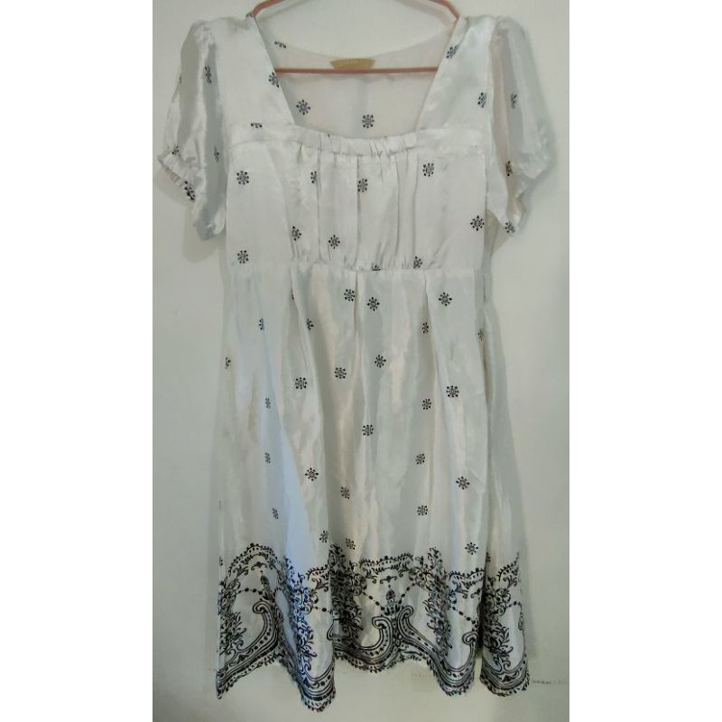 Branded Dress Merk Cole Preloved