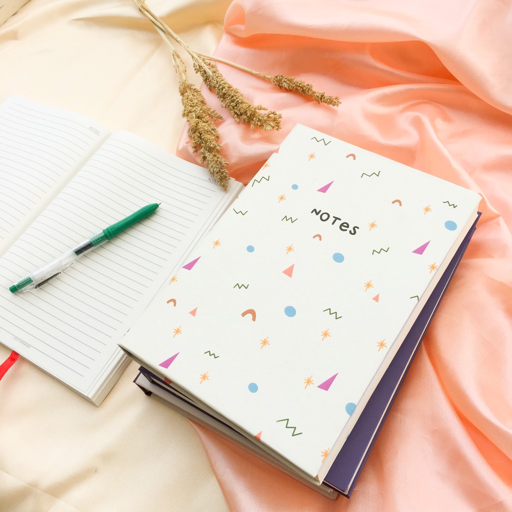 Notebook Agenda, Polos dan dotted notes pattern cream