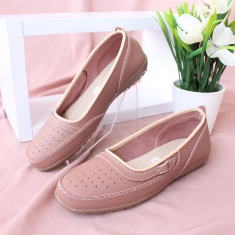 SEPATU MOCCA ONE LOVE ORIGINAL, SEPATU ONE LOVE MOCCA TERBARU, SEPATU SANDAL WANOTA ONE LOVE, SANDAL