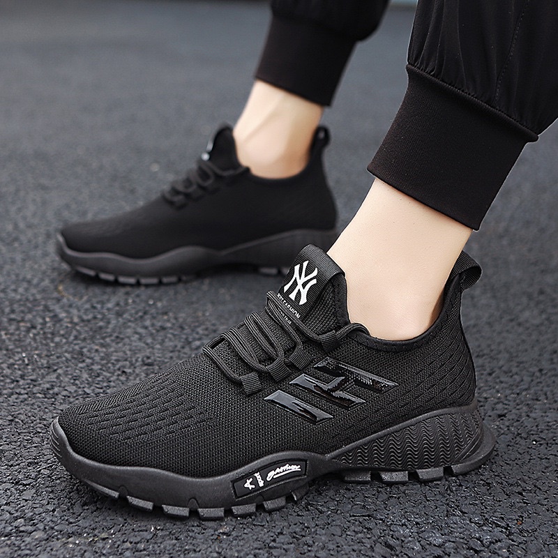 1001 IMPORT SEPATU SNEAKERS PRIA SPORT GOLDIES + BOX DAN KAOS KAKI !!! - HITAM