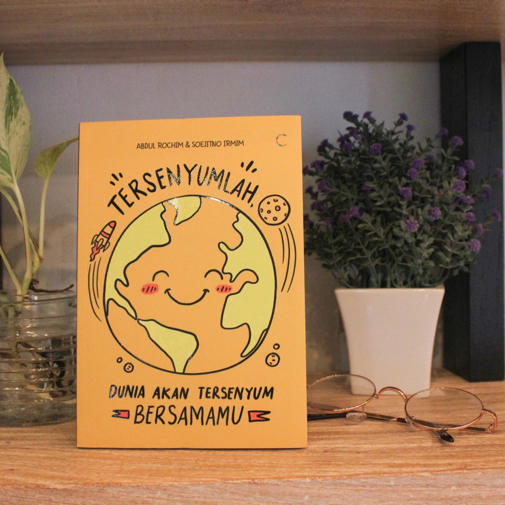 BUKU MOTIVASI DIRI / Buku Inspirasi / This is Me / Berdamai dengan Diri Sendiri / Self Improvement-Tersenyumlah