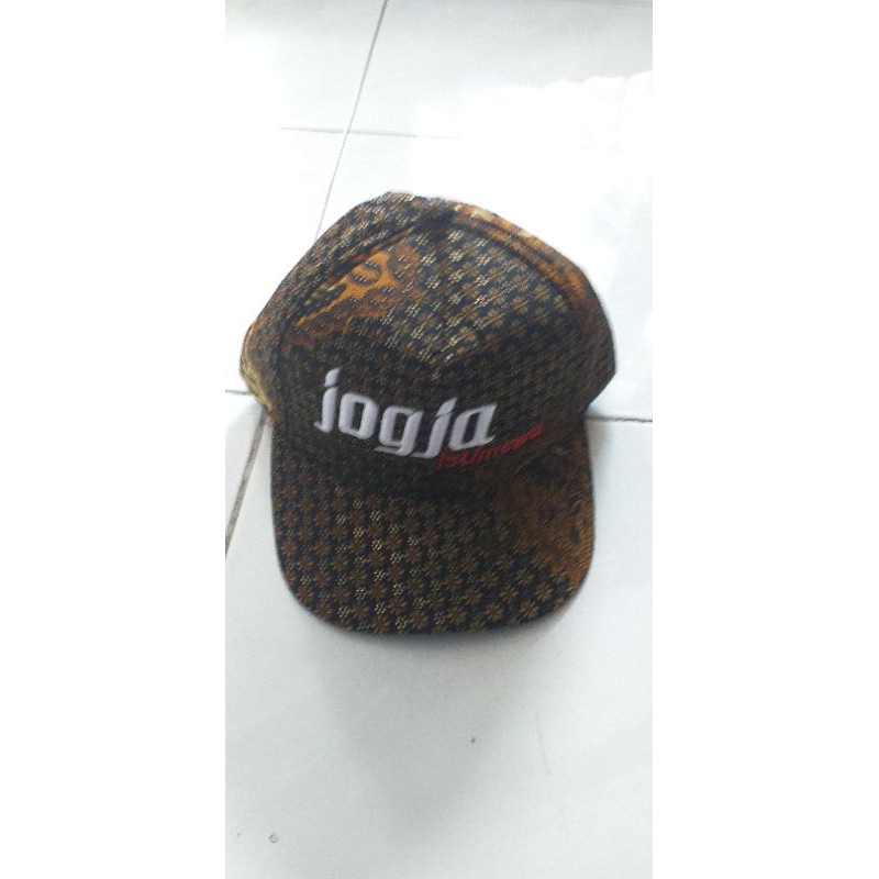 TOPI BATIK