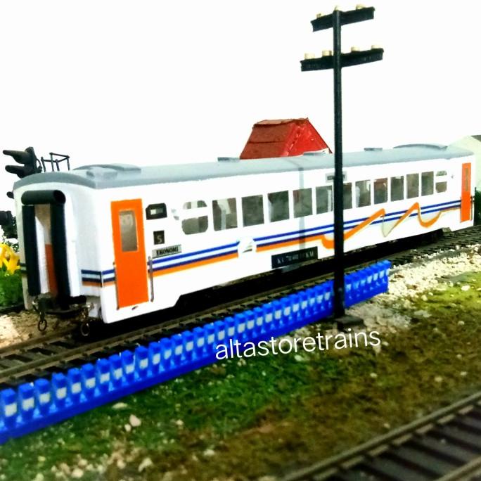 Miniatur Kereta api gerbong ekonomi