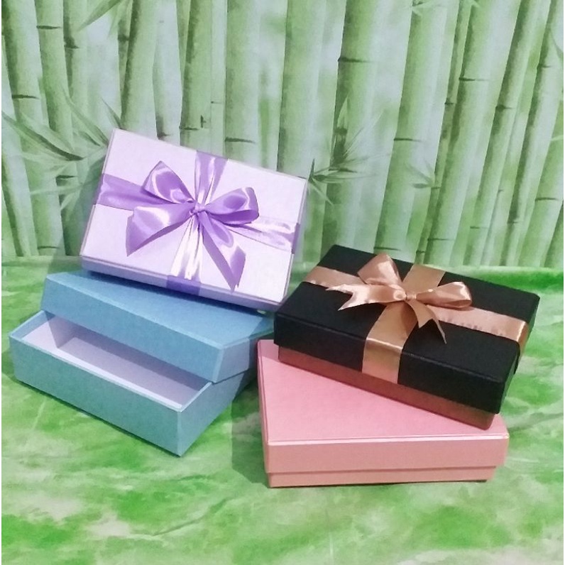 

giftbox / hardbox / hardbox hampers / box kado / kotak kado/ kotak souvenir / box costum