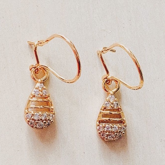 Anting Wanita Model Rintik Baris  Zirconia Gold Xuping