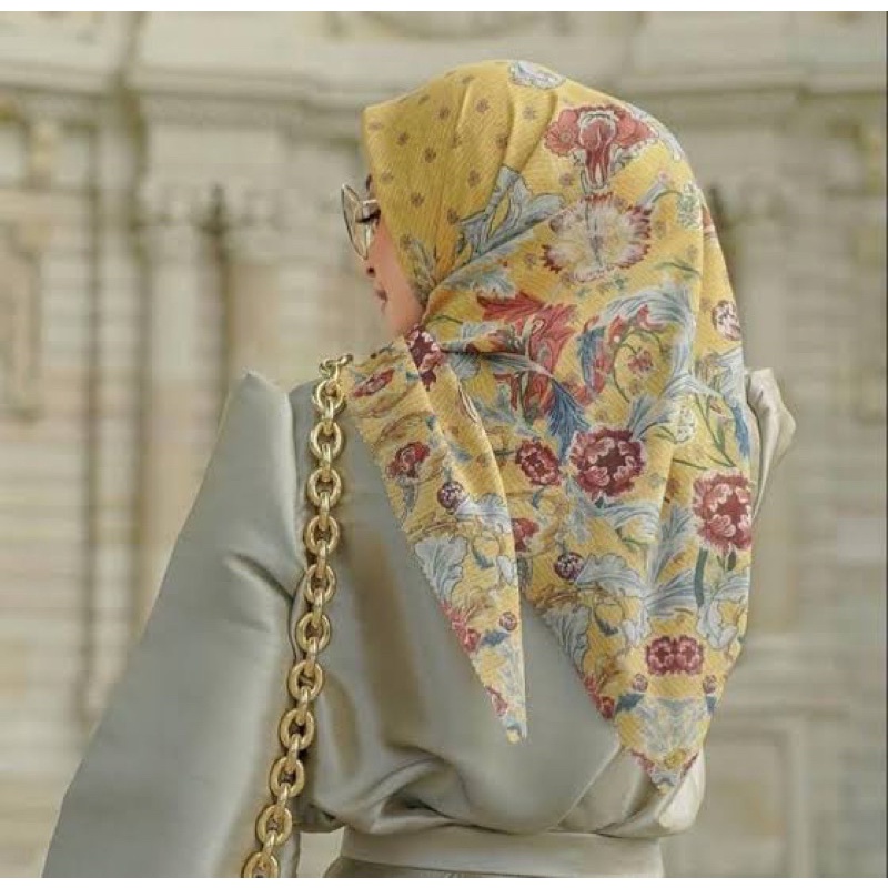 buttonscarves royale yellow