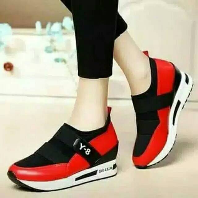 Sepatu slipon gesper x8
