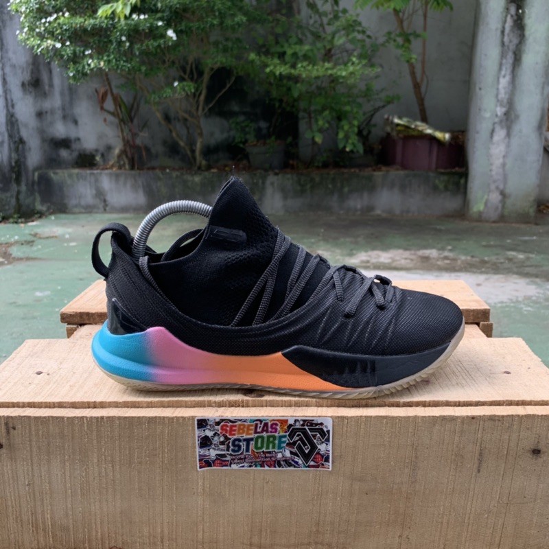 Sepatu Basket Under Armour Curry Second Bekas Size 42