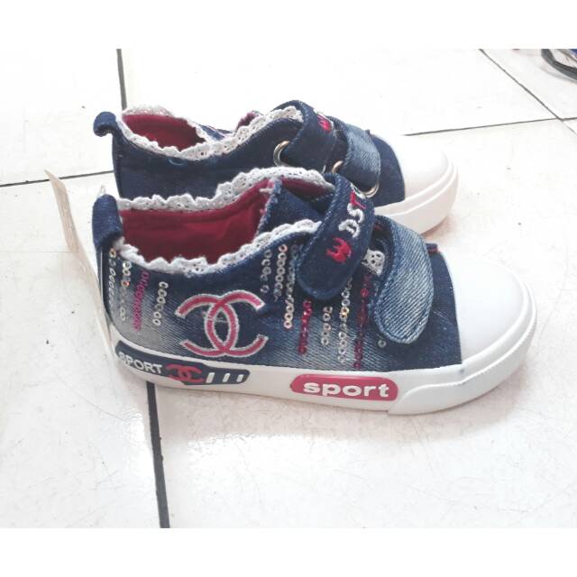 Sepatu levis channel import