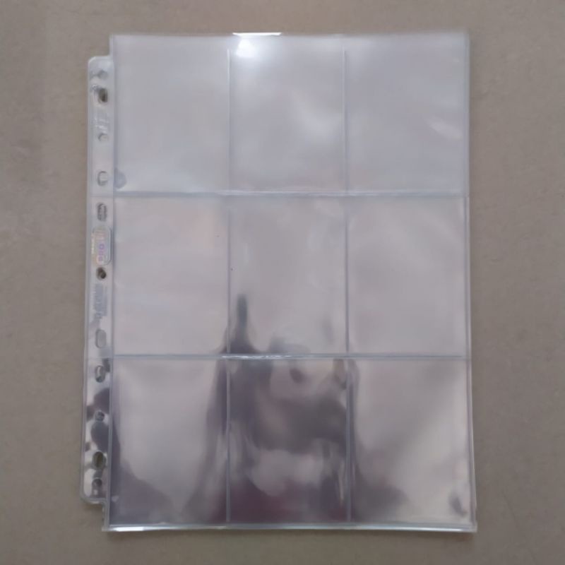 PRELOVED A4 BINDER & SLEEVE